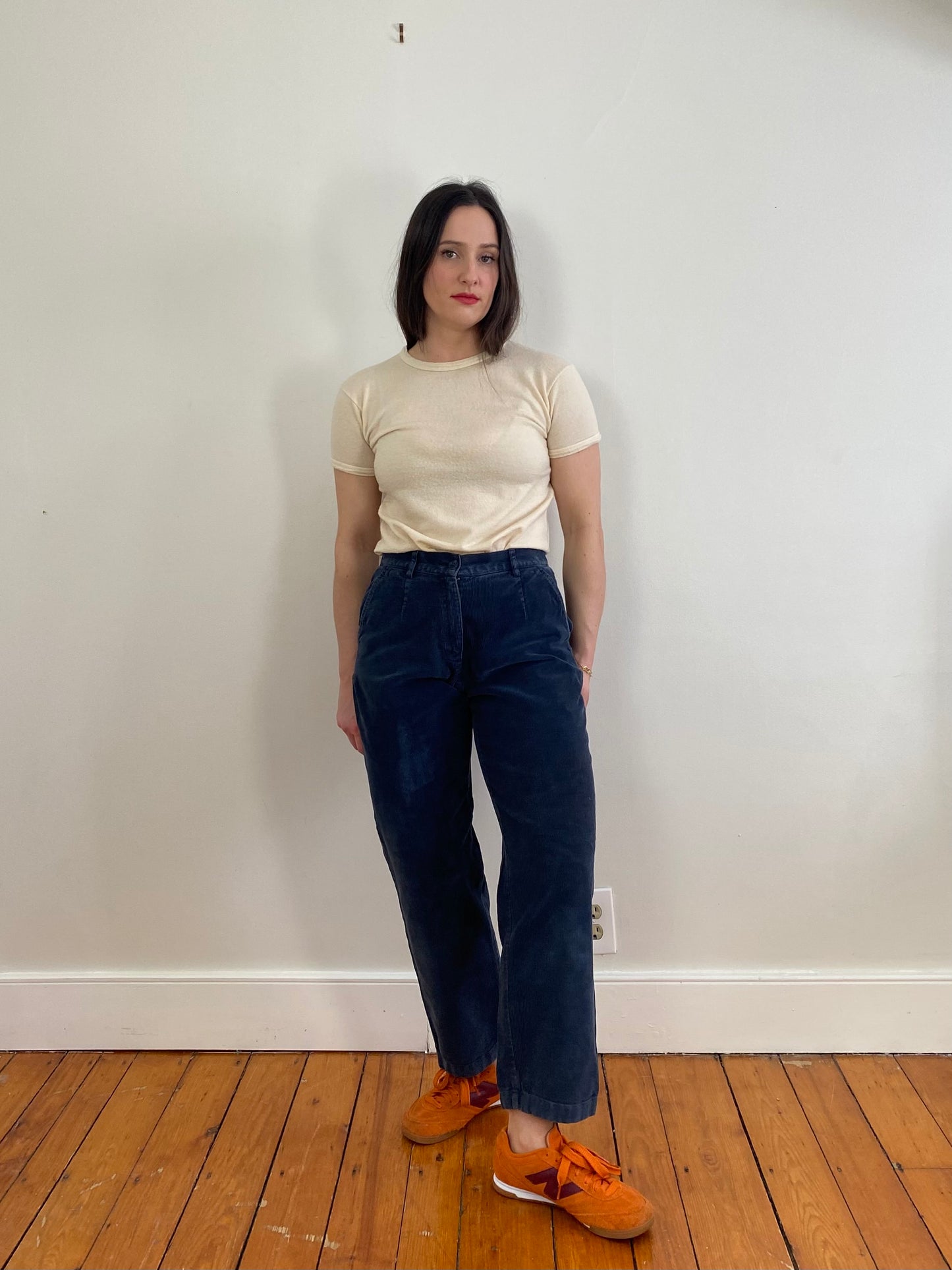 NAVY L.L. BEAN CORDUROYS SIZE 4