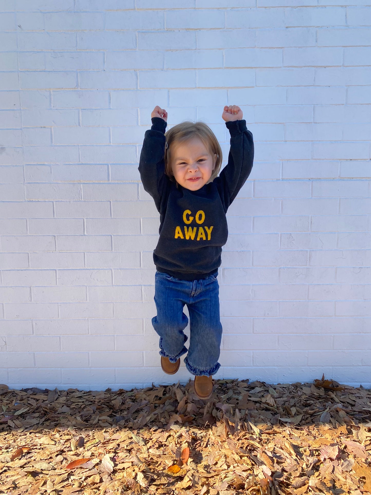 GO AWAY YOUTH CREWNECK