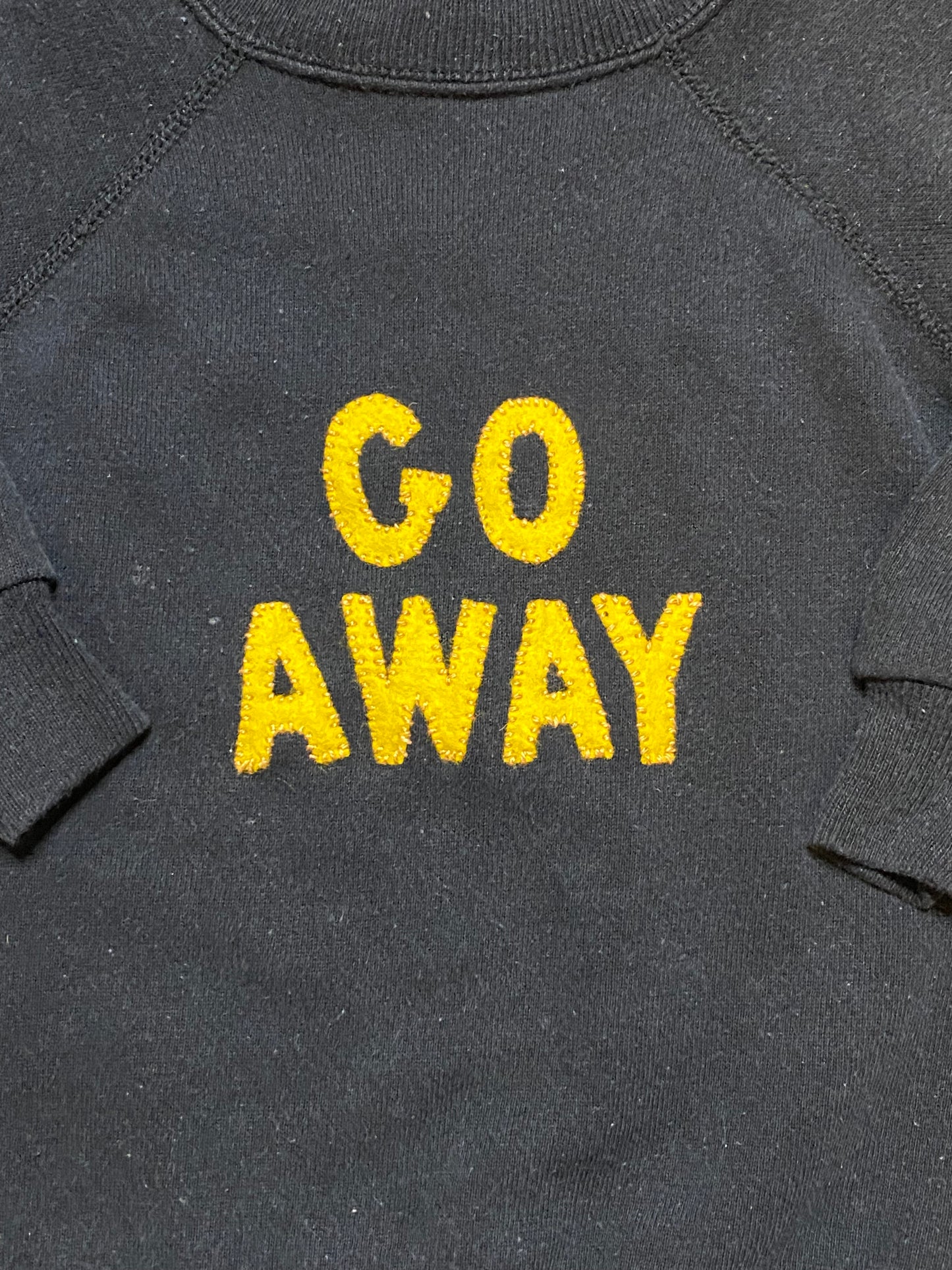 GO AWAY YOUTH CREWNECK