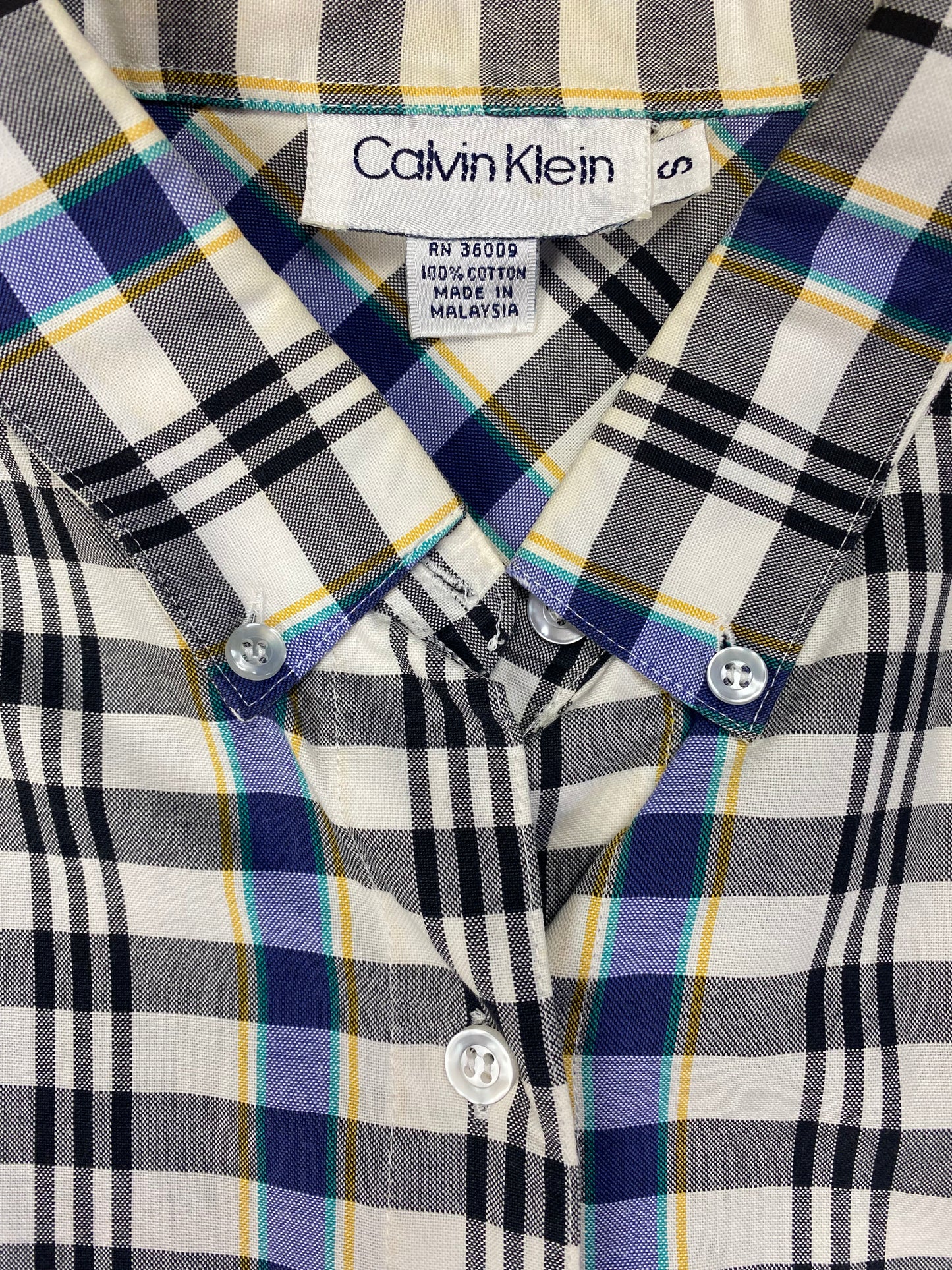 CALVIN KLEIN PLAID BUTTON DOWN