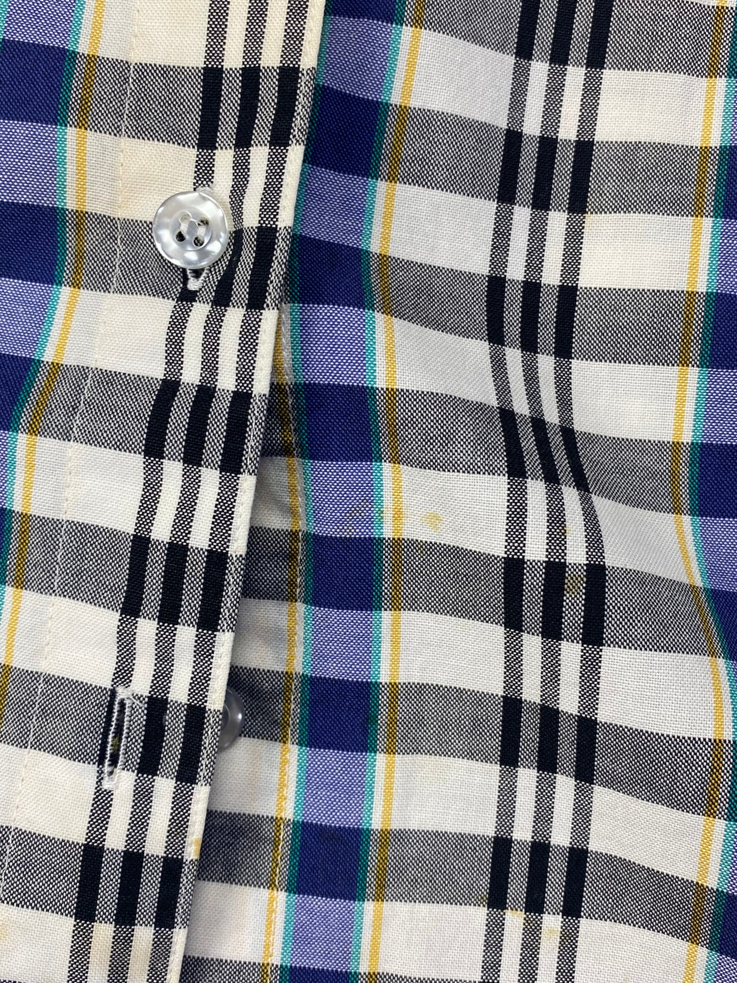 CALVIN KLEIN PLAID BUTTON DOWN