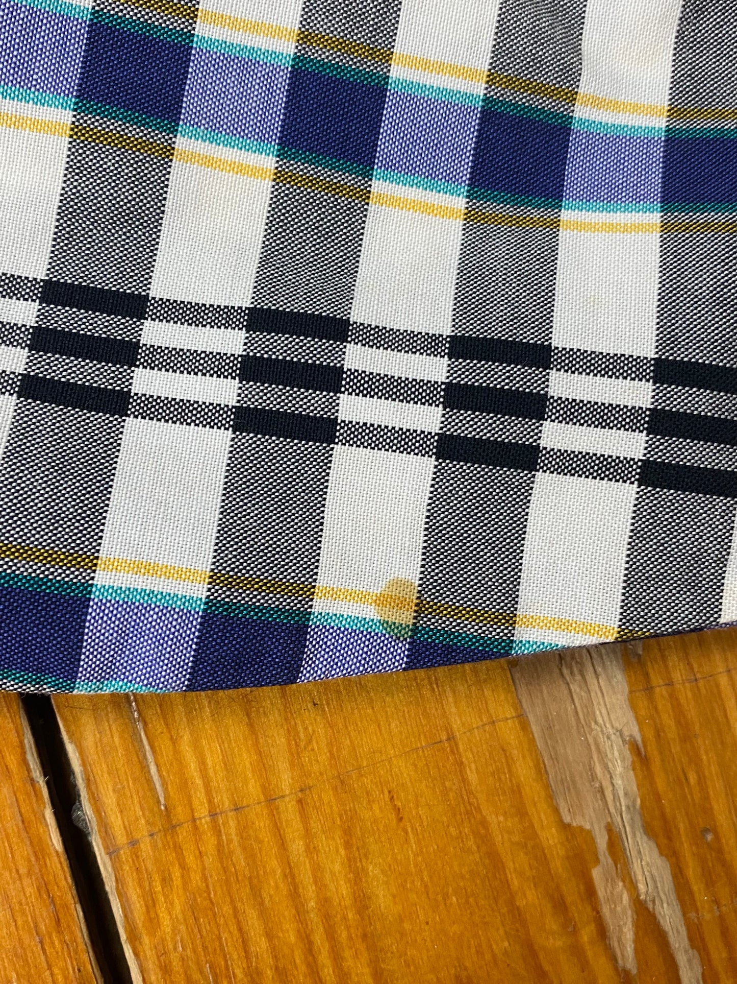 CALVIN KLEIN PLAID BUTTON DOWN